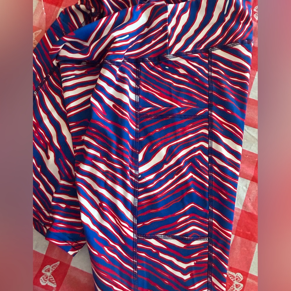 Zubaz Style Buffalo Bills Bike Shorts - Picture 2 of 4